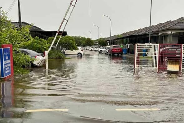 Banjir kilat 02