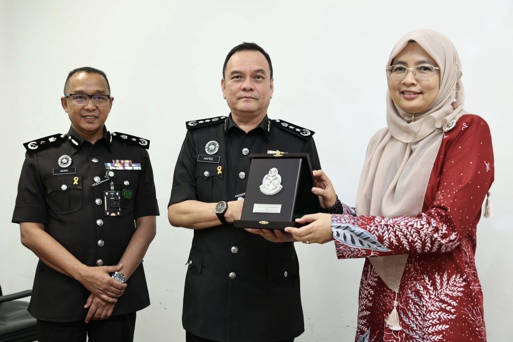 Kunjungan hormat 02